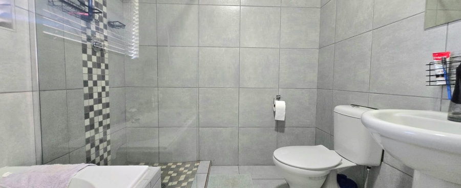 4 Bedroom Property for Sale in Kleinbaai Western Cape